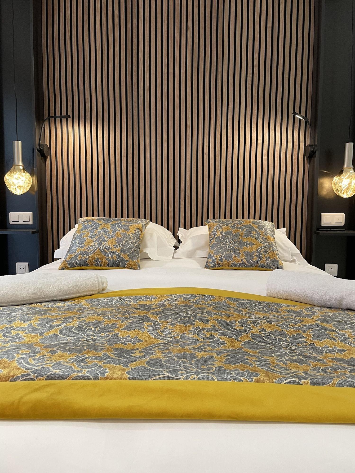 Le Confidentiel & Hotel