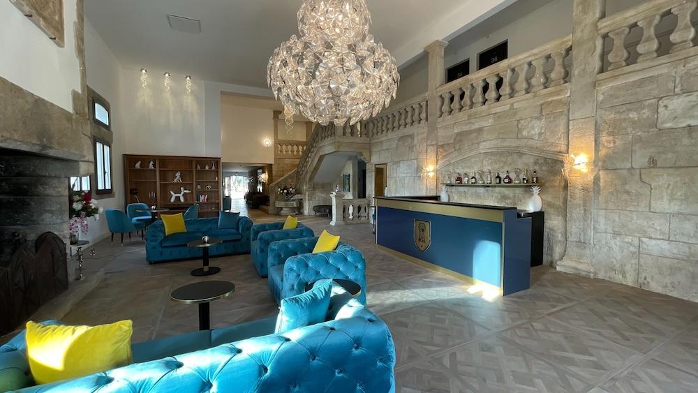 Le Confidentiel Hotel